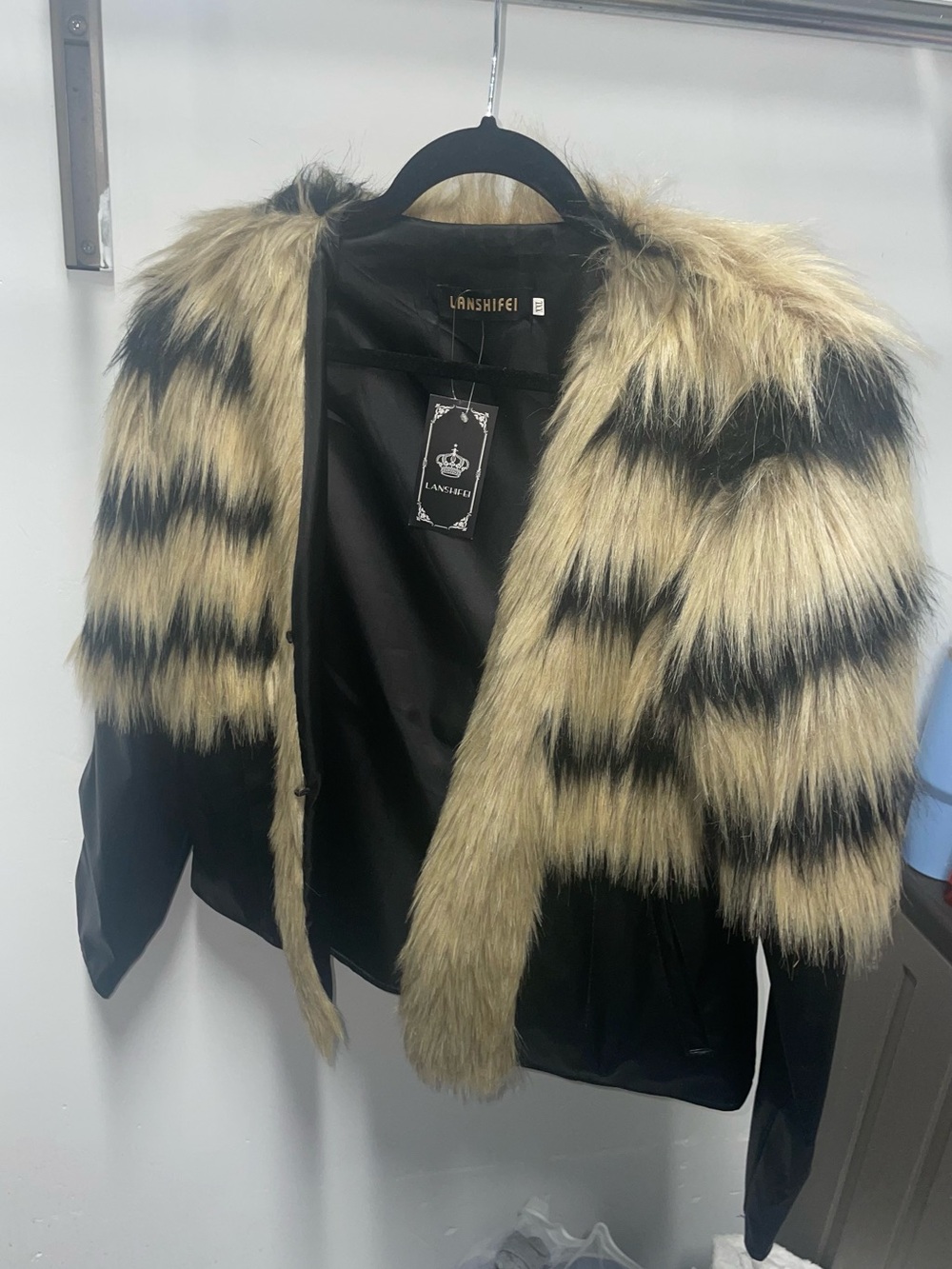 Lanshifei Women’s Black Jacket with Blonde & Black Faux Fur Trim